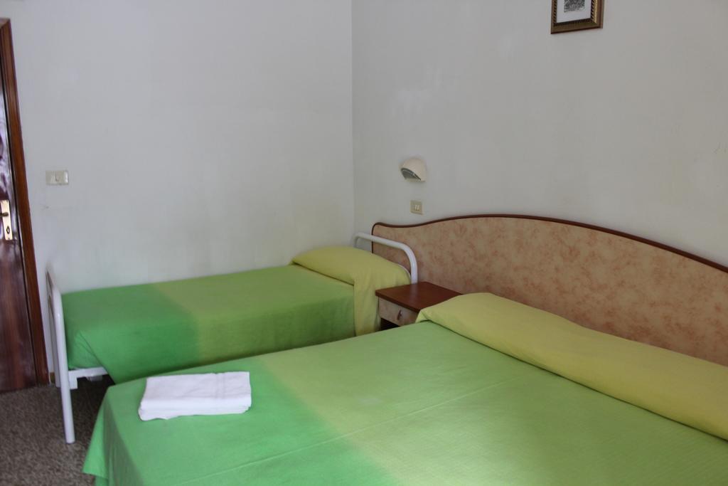 Holiday Hotel
