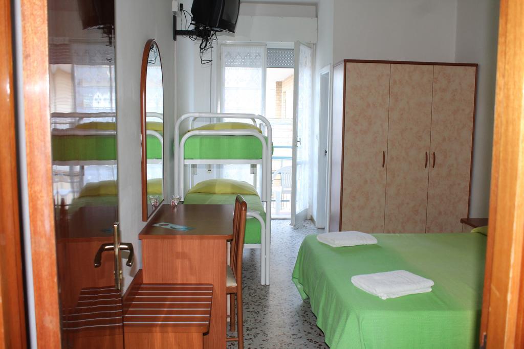 Holiday Hotel