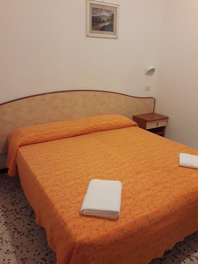 Holiday Hotel